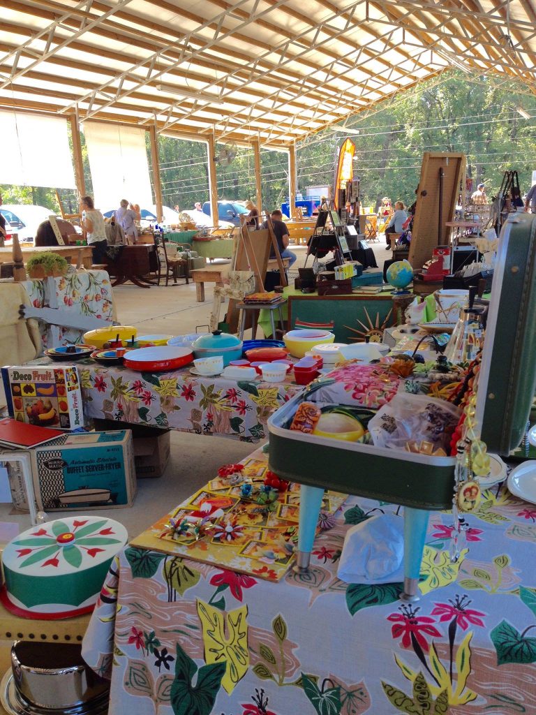 5th St Vintage Market in Northport - art and handmade crafts